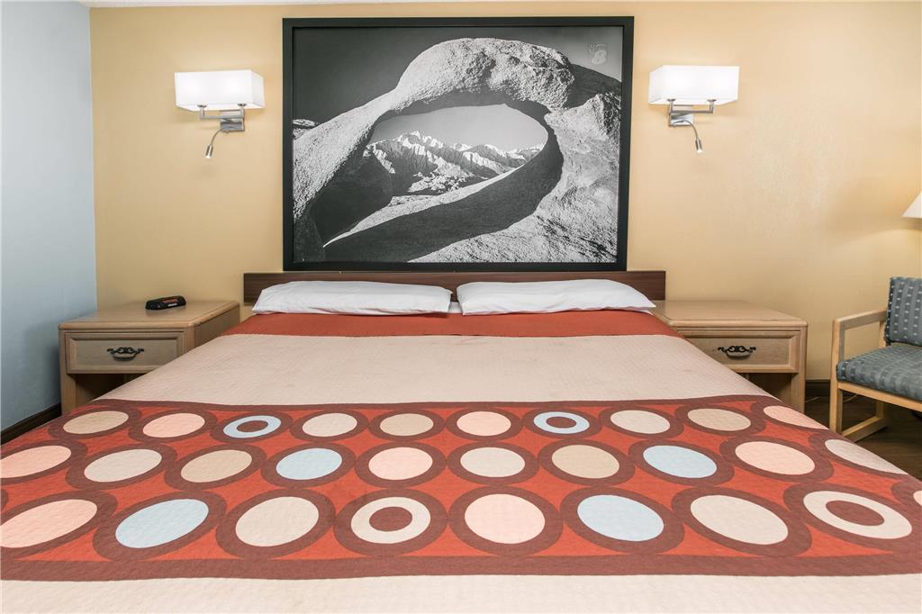 Super 8 By Wyndham Bishop Motel Quarto foto